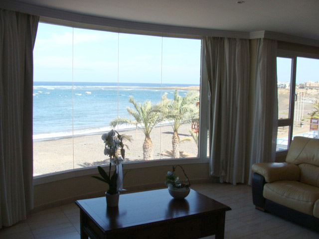 Te koop! Mooi strandhuis met een uniek uitzicht op de zee in Puerto Lajas, Fuerteventura