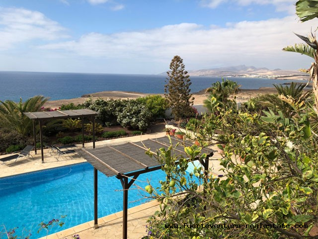 Se vende! Una preciosa villa con vistas al mar en una ubicación única en el sur de Fuerteventura