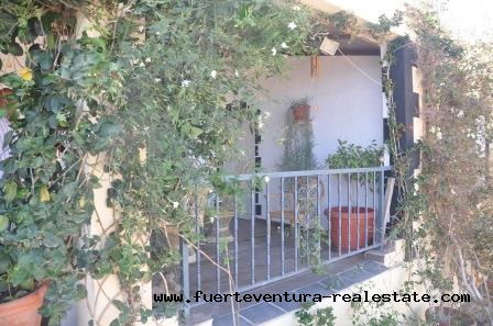 Im Verkauf! Schöne Villa in der Nähe des Meeres in dem schönen Dorf Las Playitas, Fuerteventura