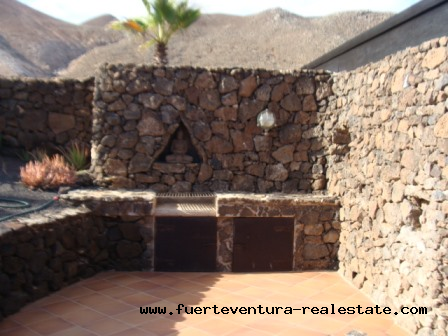 In vendita! Proprietà unica a Los Risquetes, una delle migliori posizioni di Fuerteventura.