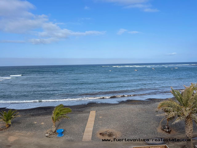 Se vende! Precioso ático en primera línea de playa en Puerto Lajas