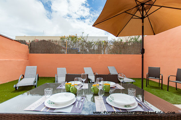 Villa à vendre dans le complexe résidentiel Las Américas I, situé dans la zone du parc naturel de Corralejo