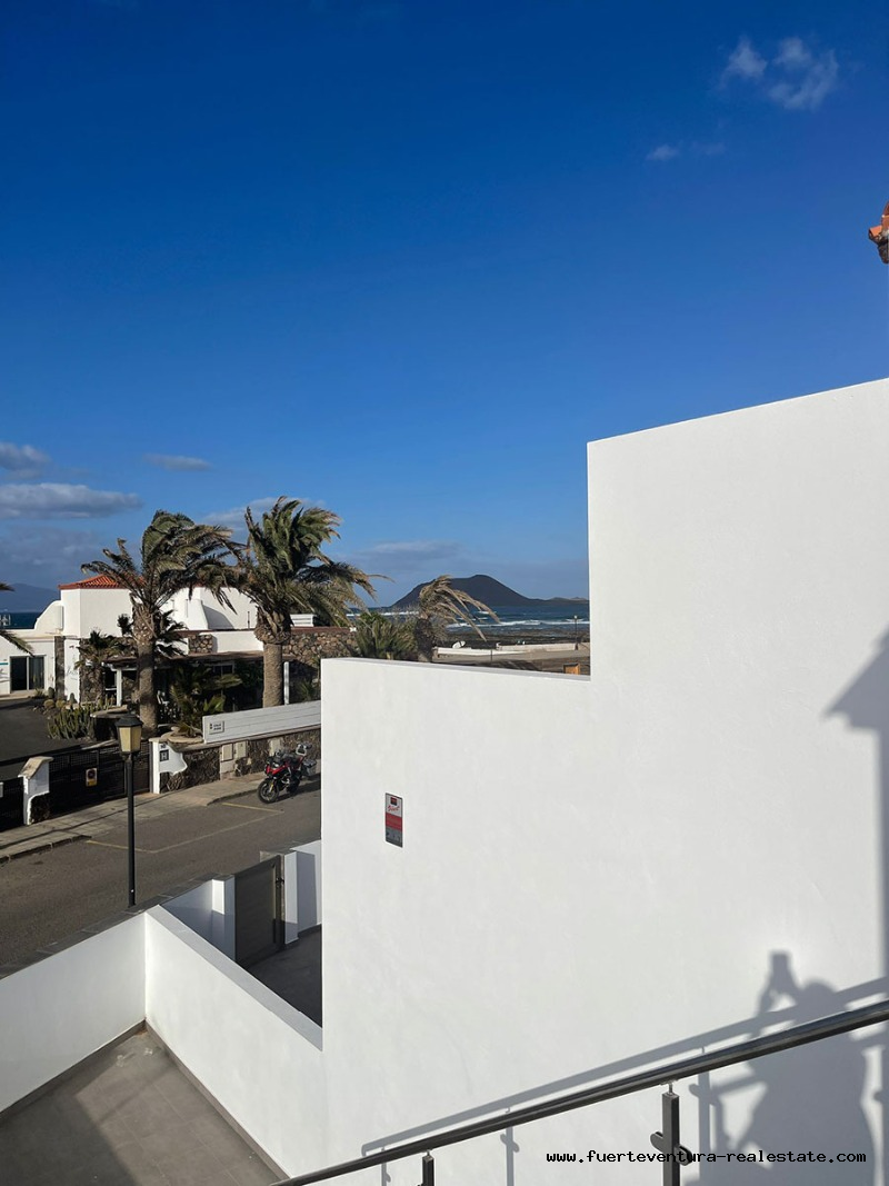 À vendre! Très beau complexe d'appartements directement sur la plage de Corralejo