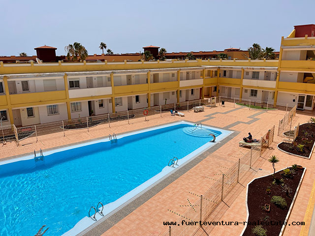 For sale! Very nice apartment in the residential area of La Caleta, in the north of the island