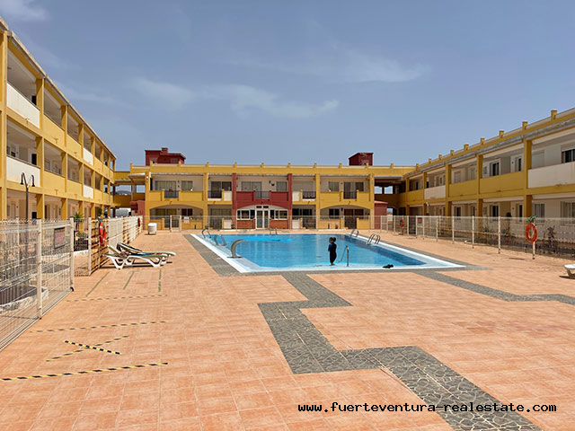 We are selling a very nice apartment with pool in La Caleta