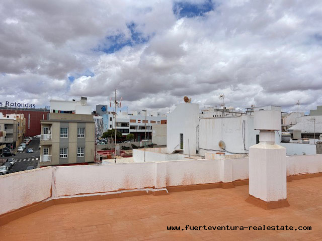 Te koop! Mooi appartement in Puerto del Rosario met uitzicht op zee