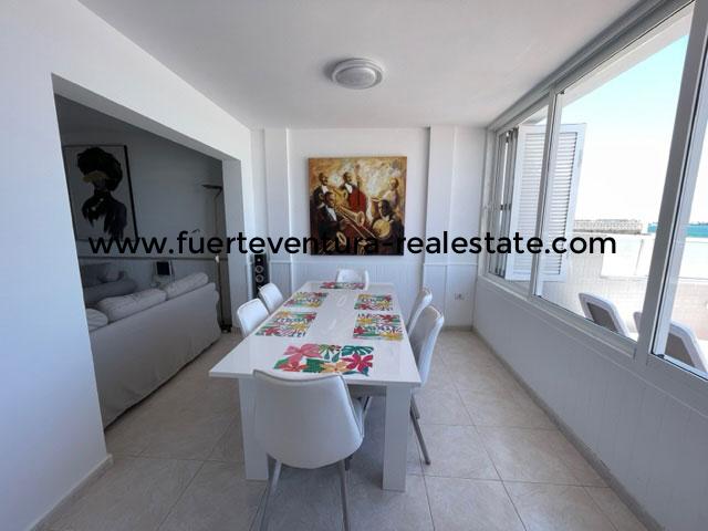  For sale! A very nice Villa with pool in front of the sea in Corralejo