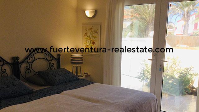 In vendita! Una villa unica in una posizione privilegiata fronte mare a Corralejo