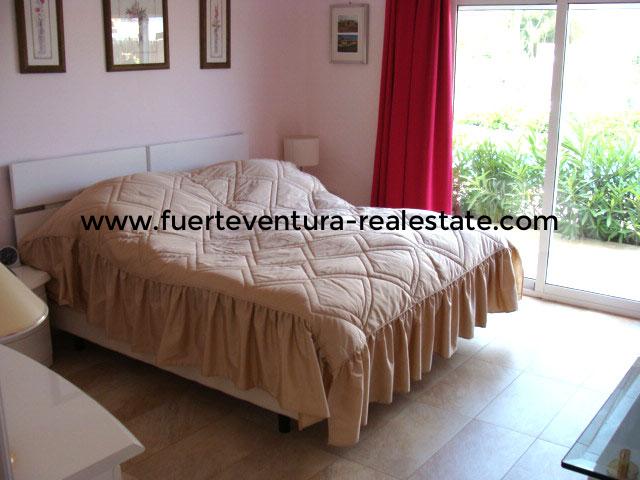 We are selling a very nice modern villa with pool in Lajares