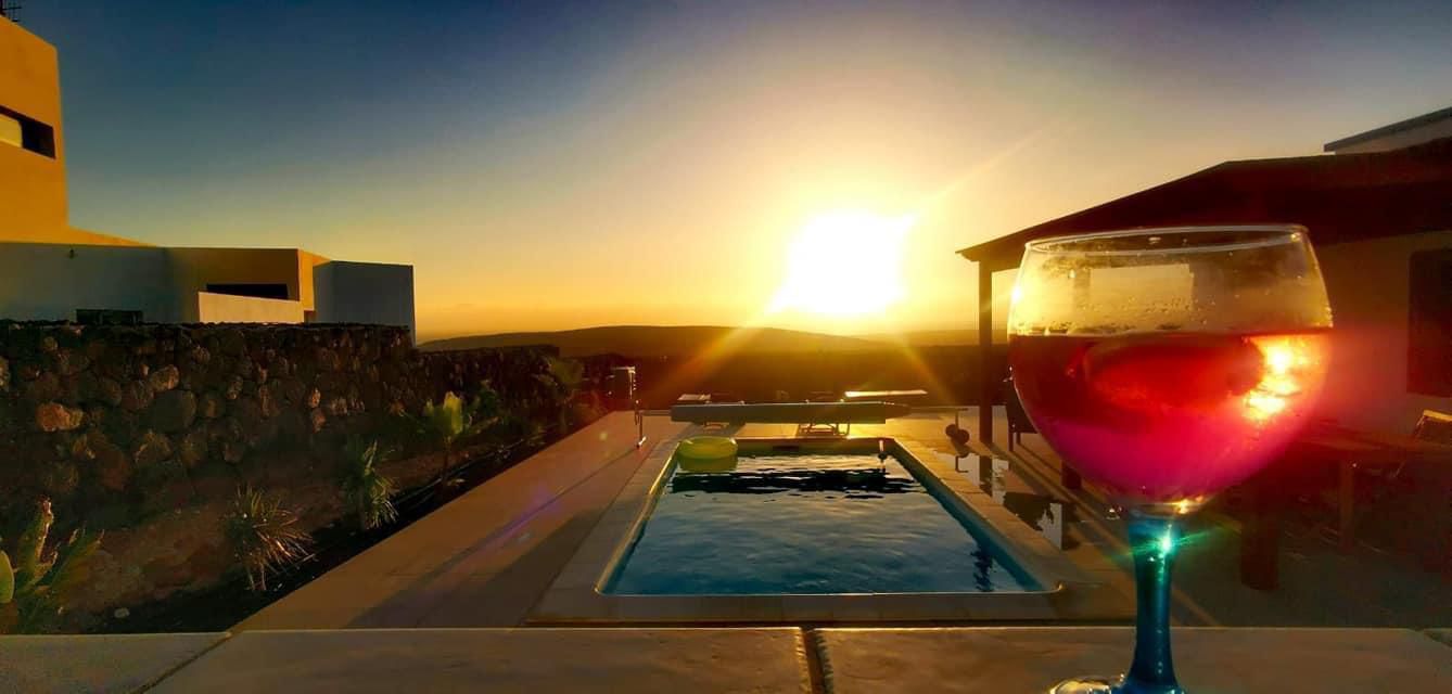  Beautiful and comfortable villa with pool in Tindaya